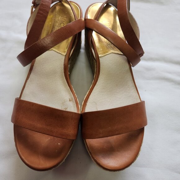 Michael Kors Luggage Tan Wedge Jalita Charm Sandal Strappy Heels Wicker Size 7 - Picture 5 of 9